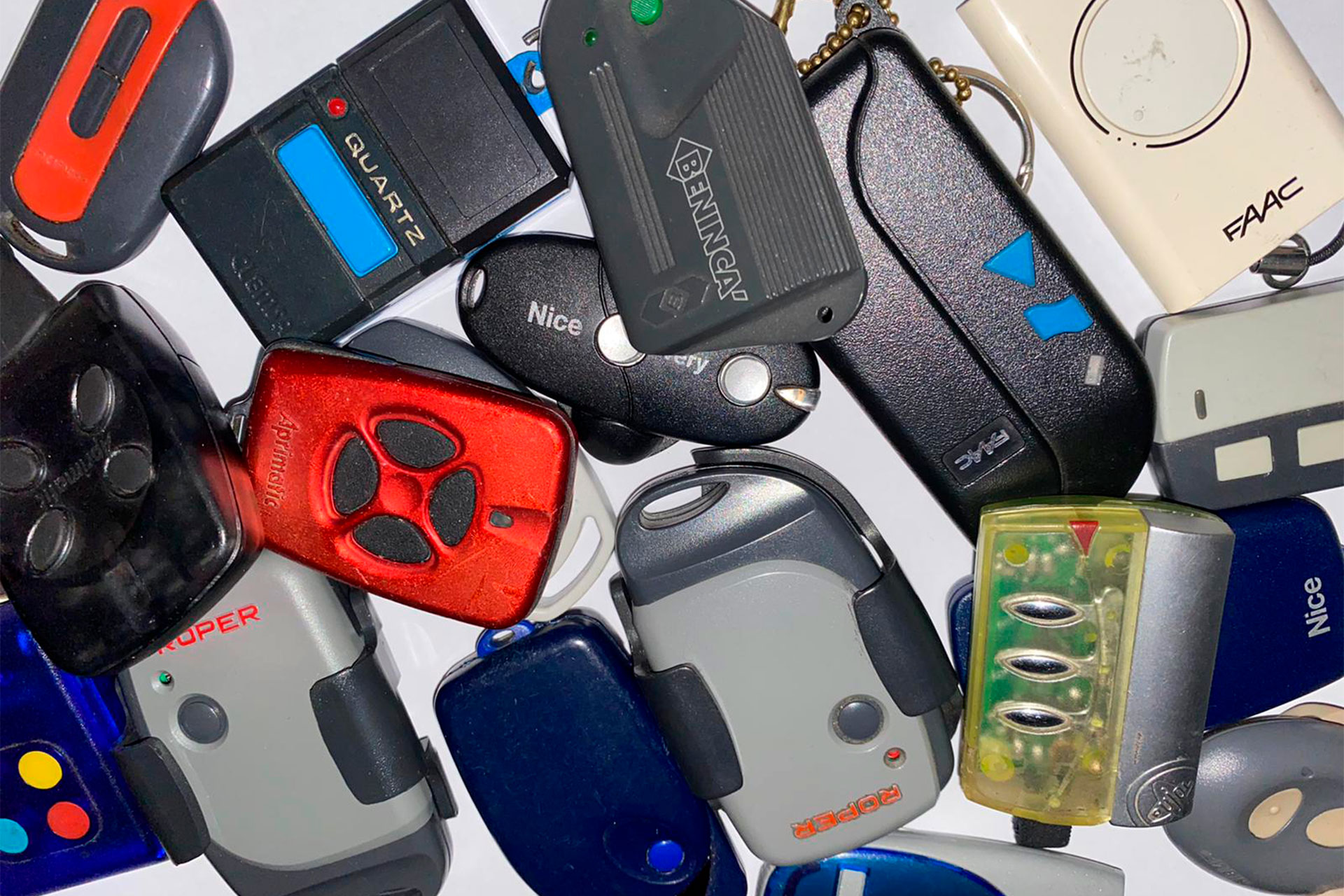 Copias de mandos de garaje en Gijón